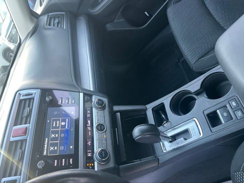 Used 2015 Subaru Outback 2.5i Premium image 11