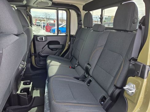 New 2026 Jeep Gladiator Sport AWD/4WD image 25