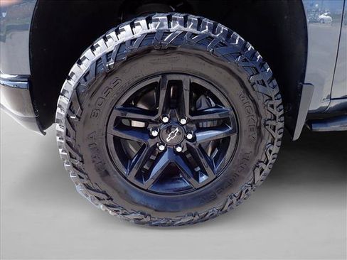 Used 2019 Chevrolet Silverado 1500 LT Trail Boss w/ Convenience Package AWD/4WD image 7