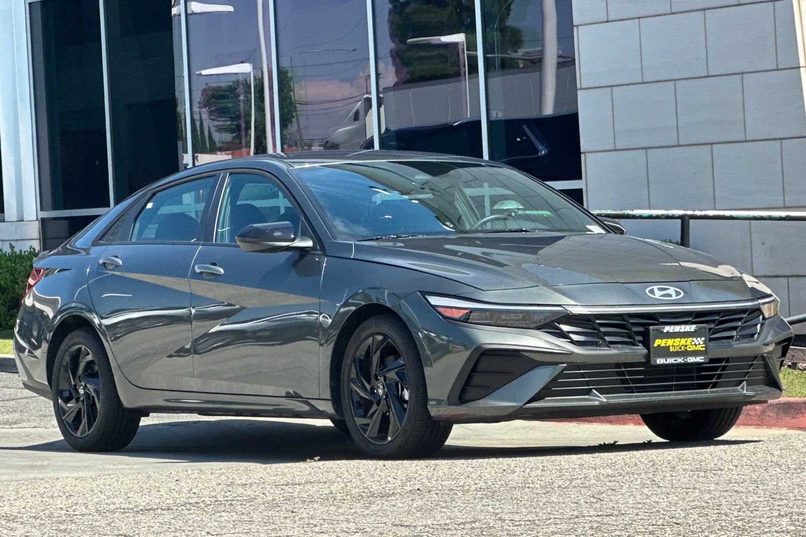 Used 2026 Hyundai Elantra Sport FWD image 2