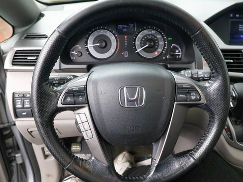 Used 2016 Honda Odyssey EX-L image 18