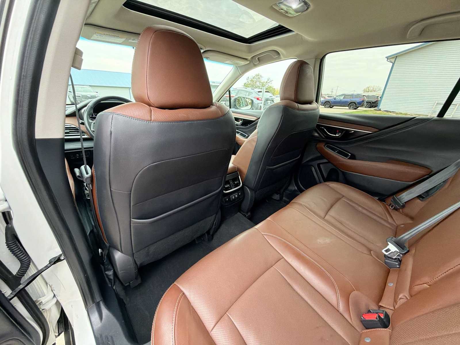 Used 2020 Subaru Outback Touring w/ Popular Package #2 AWD/4WD image 15