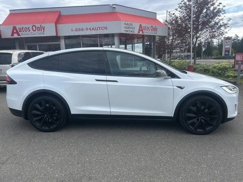 Used 2017 Tesla Model X 75D image 4
