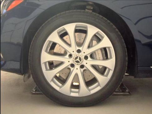 Used 2019 Mercedes-Benz E 450 4MATIC Wagon w/ Premium Package image 16