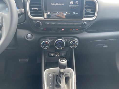 New 2025 Hyundai Venue SEL image 12