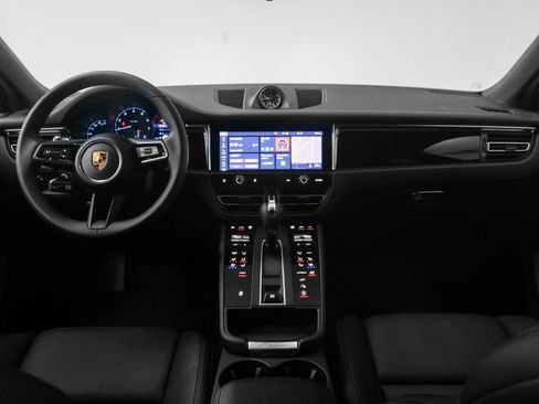Certified 2025 Porsche Macan image 27