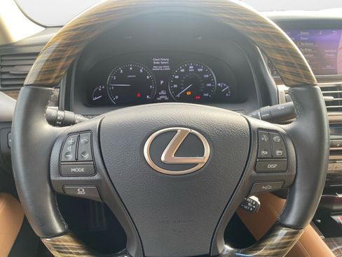 Used 2016 Lexus LS 460 image 12
