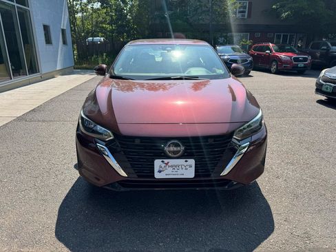 Used 2025 Nissan Sentra SV w/ SV Premium Package FWD image 8