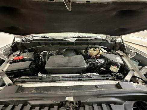 Used 2019 Chevrolet Silverado 1500 LT w/ All-Star Edition image 34