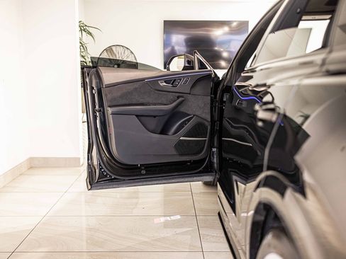 Used 2022 Audi RS Q8 w/ Carbon Optic Package image 33