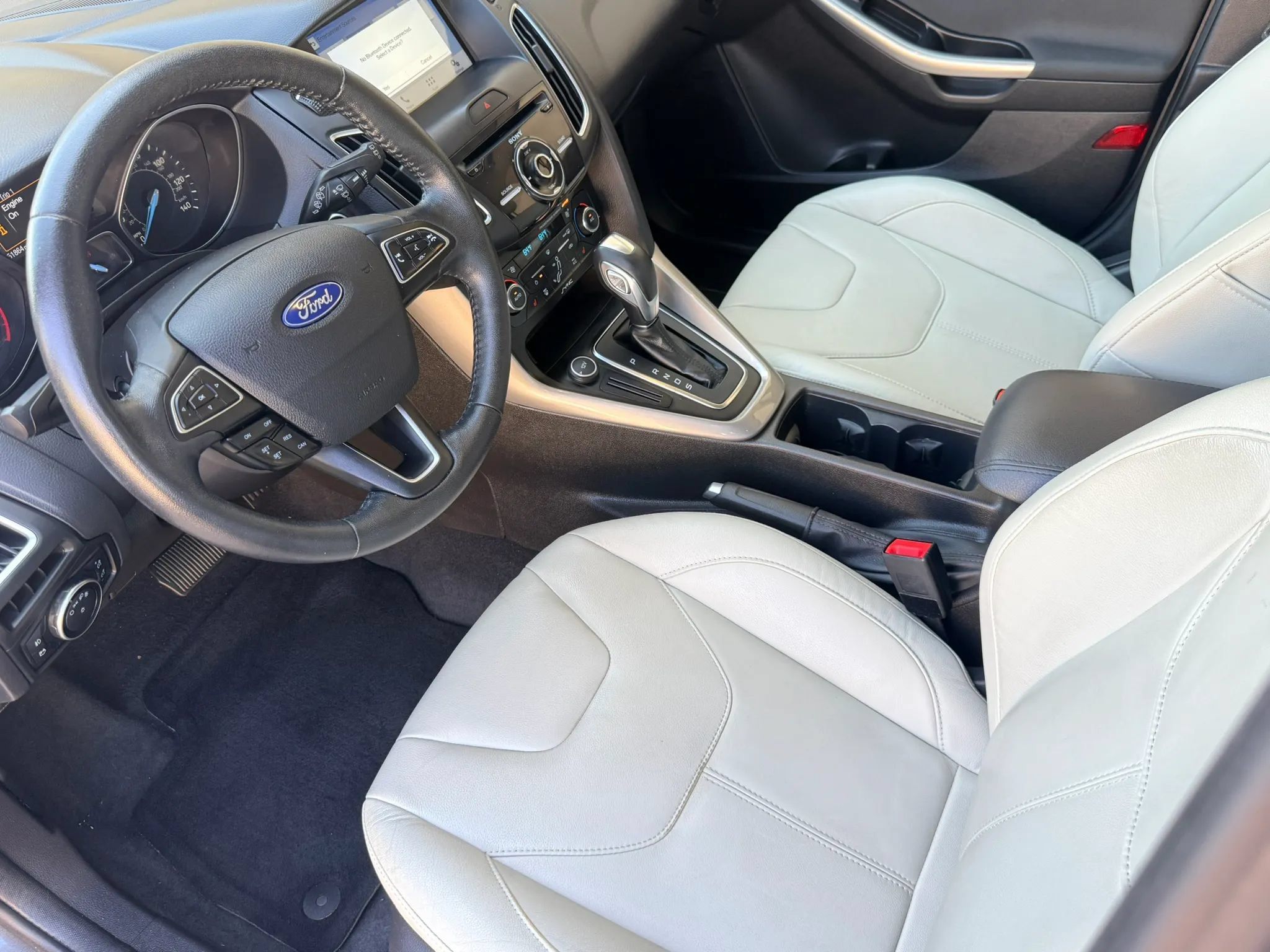 Used 2016 Ford Focus Titanium FWD image 20
