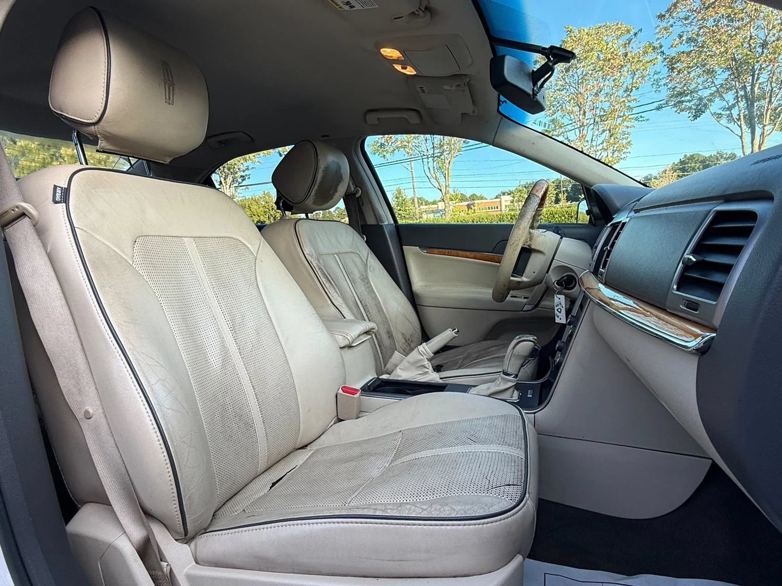 Used 2012 Lincoln MKZ FWD image 17