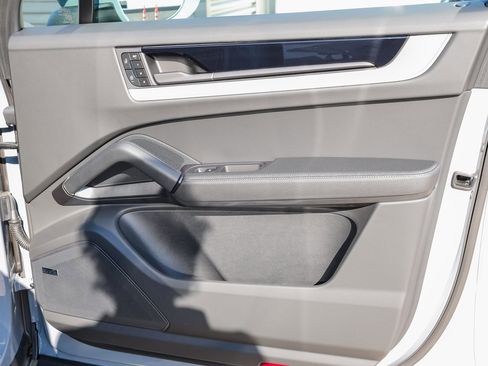 New 2025 Porsche Cayenne image 26