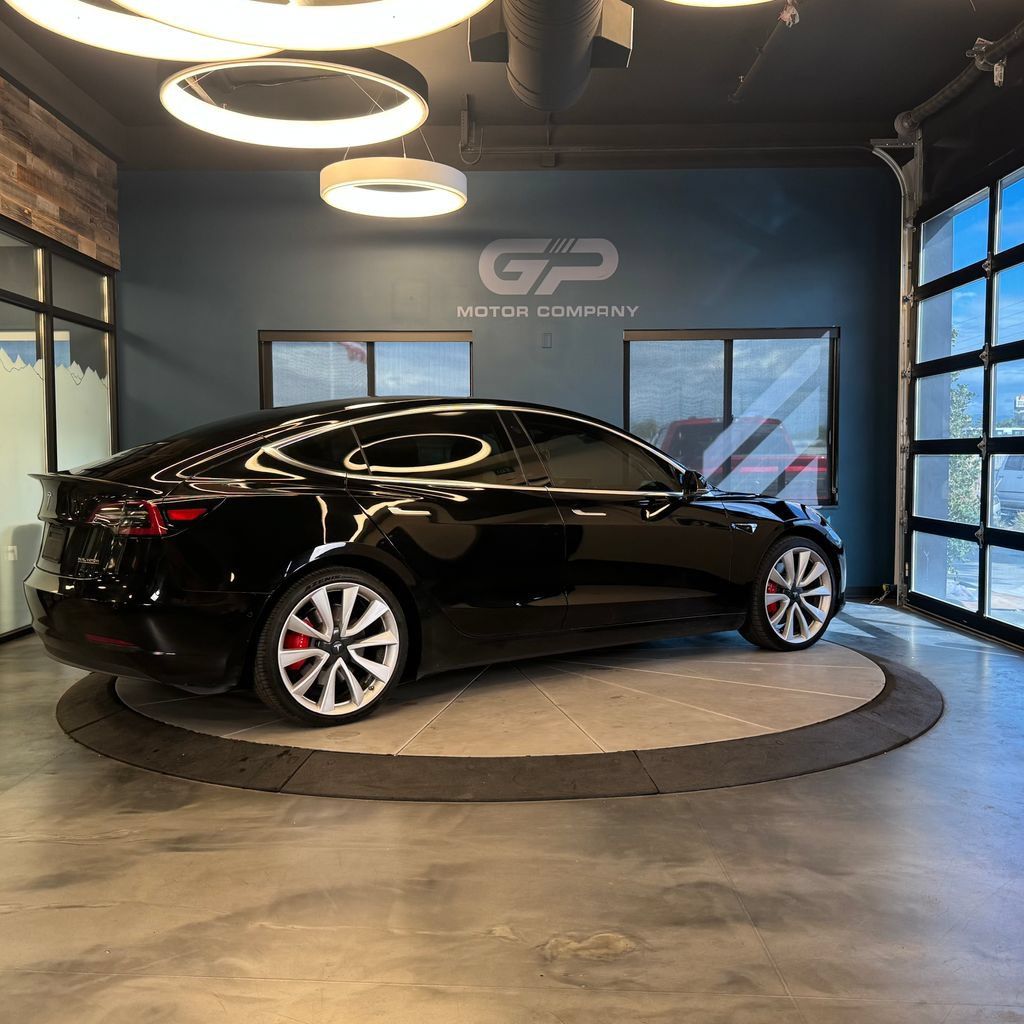 Used 2019 Tesla Model 3 Performance AWD/4WD image 3