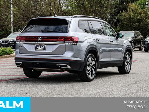 Used 2025 Volkswagen Atlas SE image 7