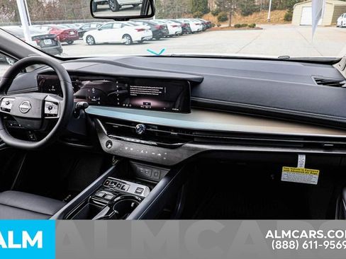 Certified 2025 Nissan Murano SL image 32