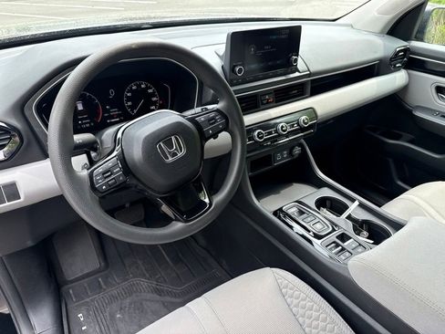 Used 2023 Honda Pilot LX image 28