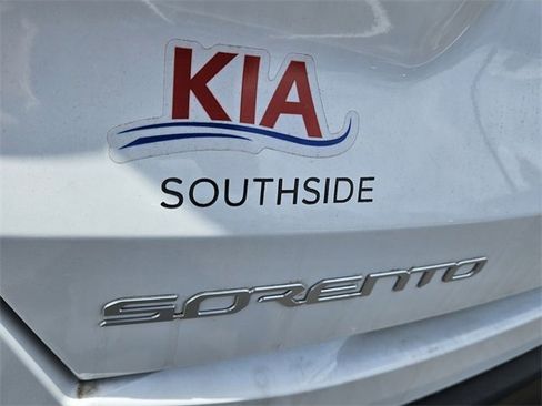 New 2025 Kia Sorento S w/ Panoramic Sunroof Package image 9