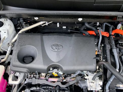 Used 2024 Toyota Venza Limited AWD/4WD image 31