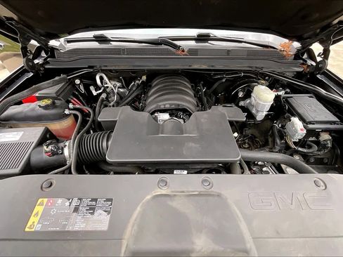 Used 2019 GMC Yukon Denali w/ Denali Ultimate Package image 28