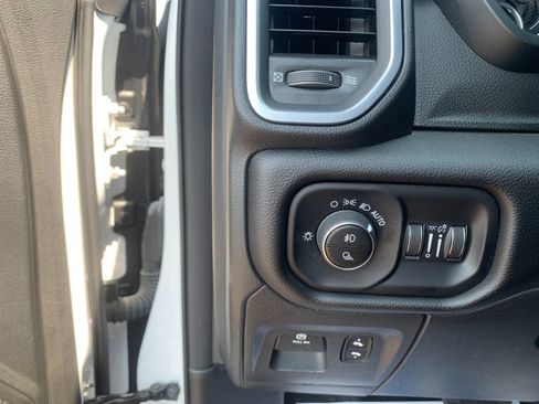 Used 2025 RAM 1500 Lone Star AWD/4WD image 32