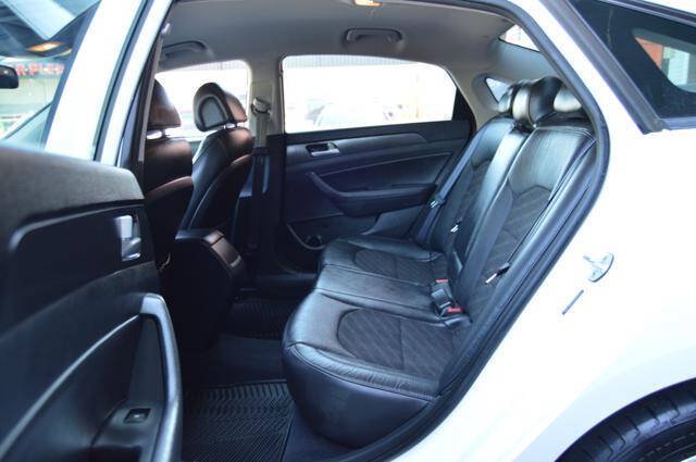 Used 2015 Hyundai Sonata Sport w/ Option Group 03 FWD image 11