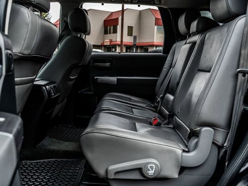 Used 2018 Toyota Sequoia Limited image 34