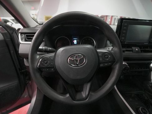 Used 2021 Toyota RAV4 XLE image 22