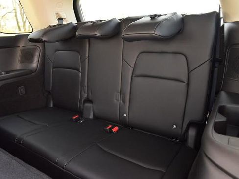 New 2026 Nissan Pathfinder Platinum image 31