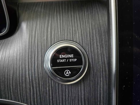 Used 2023 Mercedes-Benz C 300 Sedan image 34