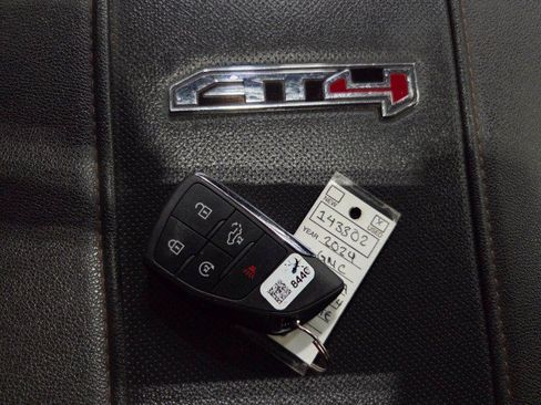 Used 2024 GMC Sierra 2500 AT4 w/ AT4 Premium Plus Package AWD/4WD image 54