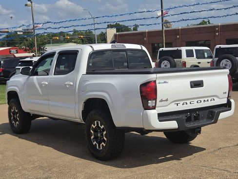 Used 2023 Toyota Tacoma SR AWD/4WD image 4