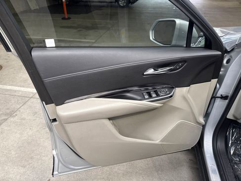 Used 2019 Cadillac XT4 Luxury image 12