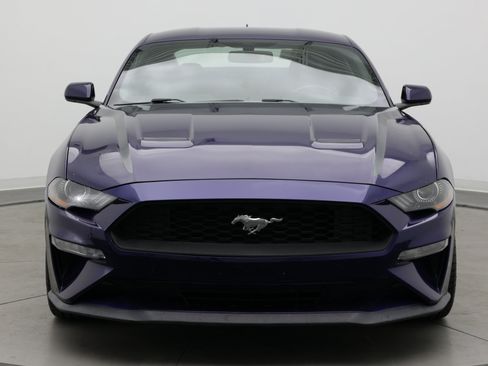 Used 2020 Ford Mustang Coupe RWD image 2