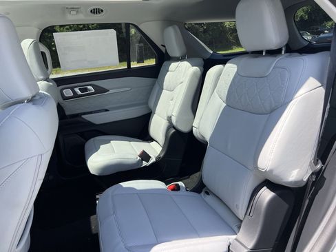 New 2026 Ford Explorer Platinum w/ LUX Leather Package AWD/4WD image 25