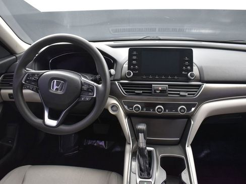 Used 2018 Honda Accord LX image 13
