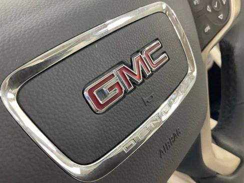 Used 2023 GMC Acadia Denali w/ Denali Technology Package AWD/4WD image 57