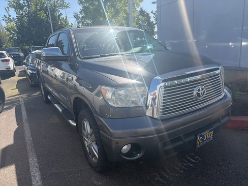 Used 2011 Toyota Tundra Limited w/ Memory Pkg AWD/4WD image 1