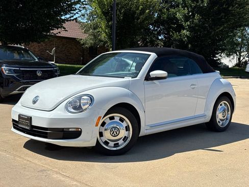 Used 2015 Volkswagen Beetle 1.8T FWD image 6