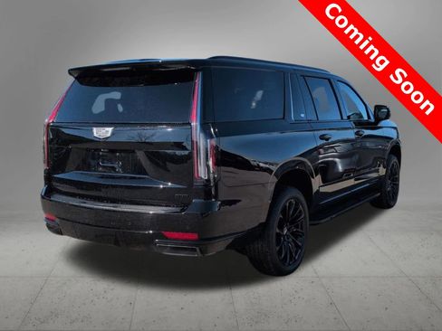 Used 2024 Cadillac Escalade ESV Sport Platinum w/ LPO, ONYX Package image 6