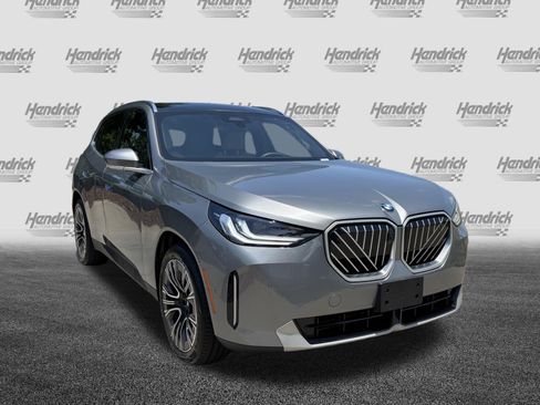 Certified 2025 BMW X3 xDrive30i w/ Premium Package AWD/4WD image 2