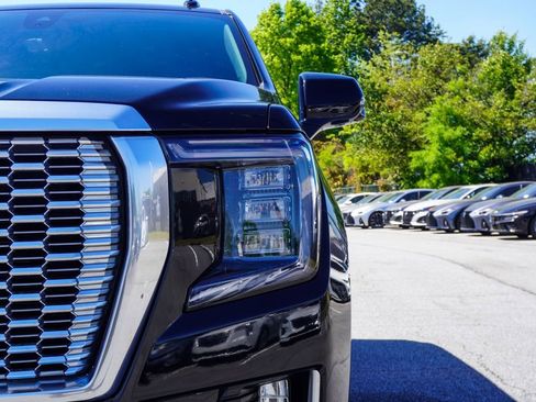 Used 2021 GMC Yukon Denali w/ Denali Premium Package RWD image 34
