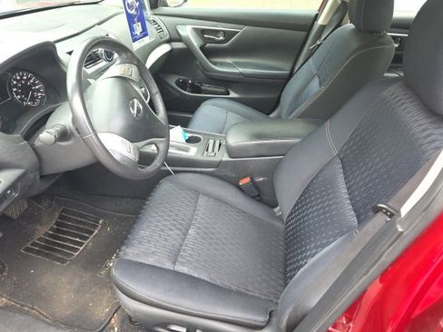 Used 2017 Nissan Altima 2.5 SV w/ Convenience Package image 12