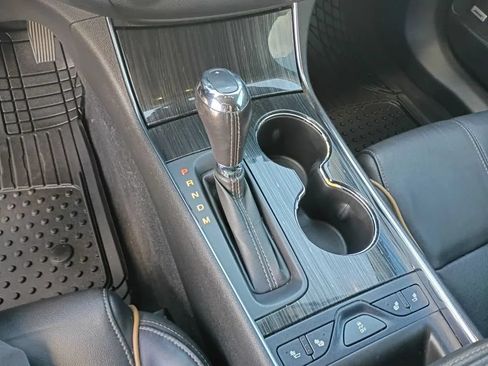 Used 2019 Chevrolet Impala Premier FWD image 14