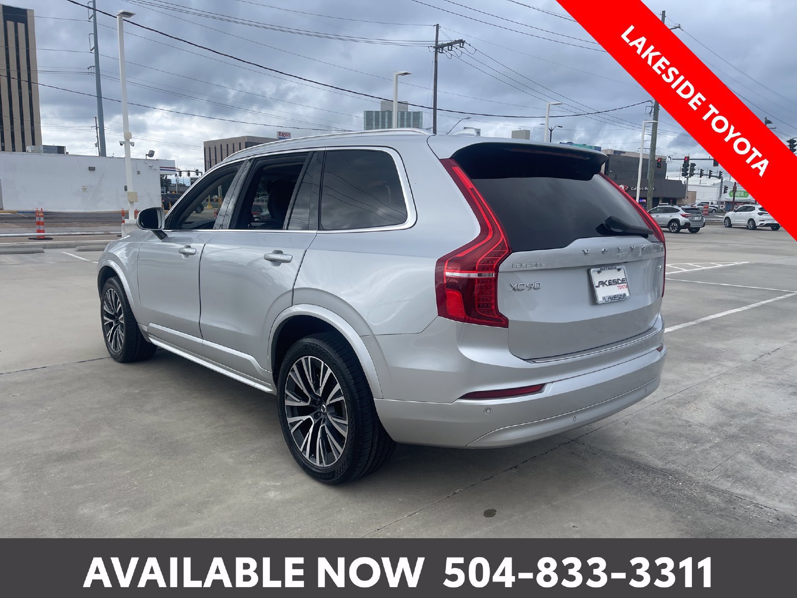 Used 2022 Volvo XC90 T5 Momentum w/ Protection Package Premier FWD image 3