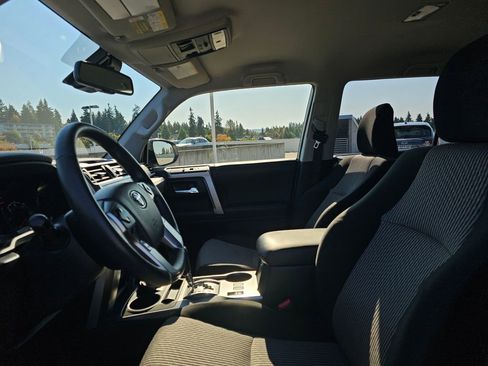 Used 2024 Toyota 4Runner SR5 image 23