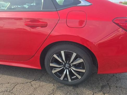 Used 2024 Honda Civic EX image 7