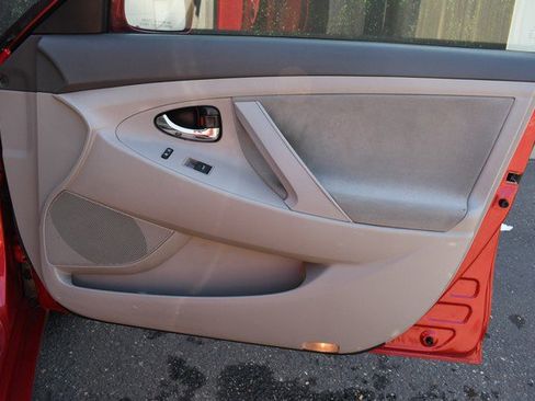 Used 2011 Toyota Camry LE w/ LE Extra-Value Pkg FWD image 23