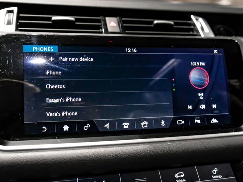 Used 2019 Land Rover Range Rover Sport HSE AWD/4WD image 25