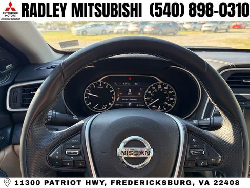 Used 2019 Nissan Maxima Platinum w/ Illumination Package FWD image 4